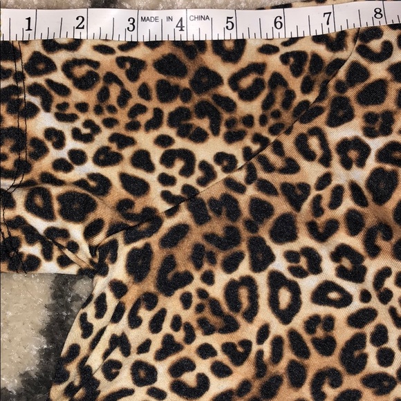 Victoria Secret Pink Medium V-Neck Leopard Shirt - Picture 6 of 8